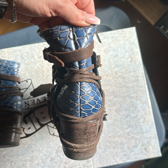 Freebird by Steven - Picture 10 of 15